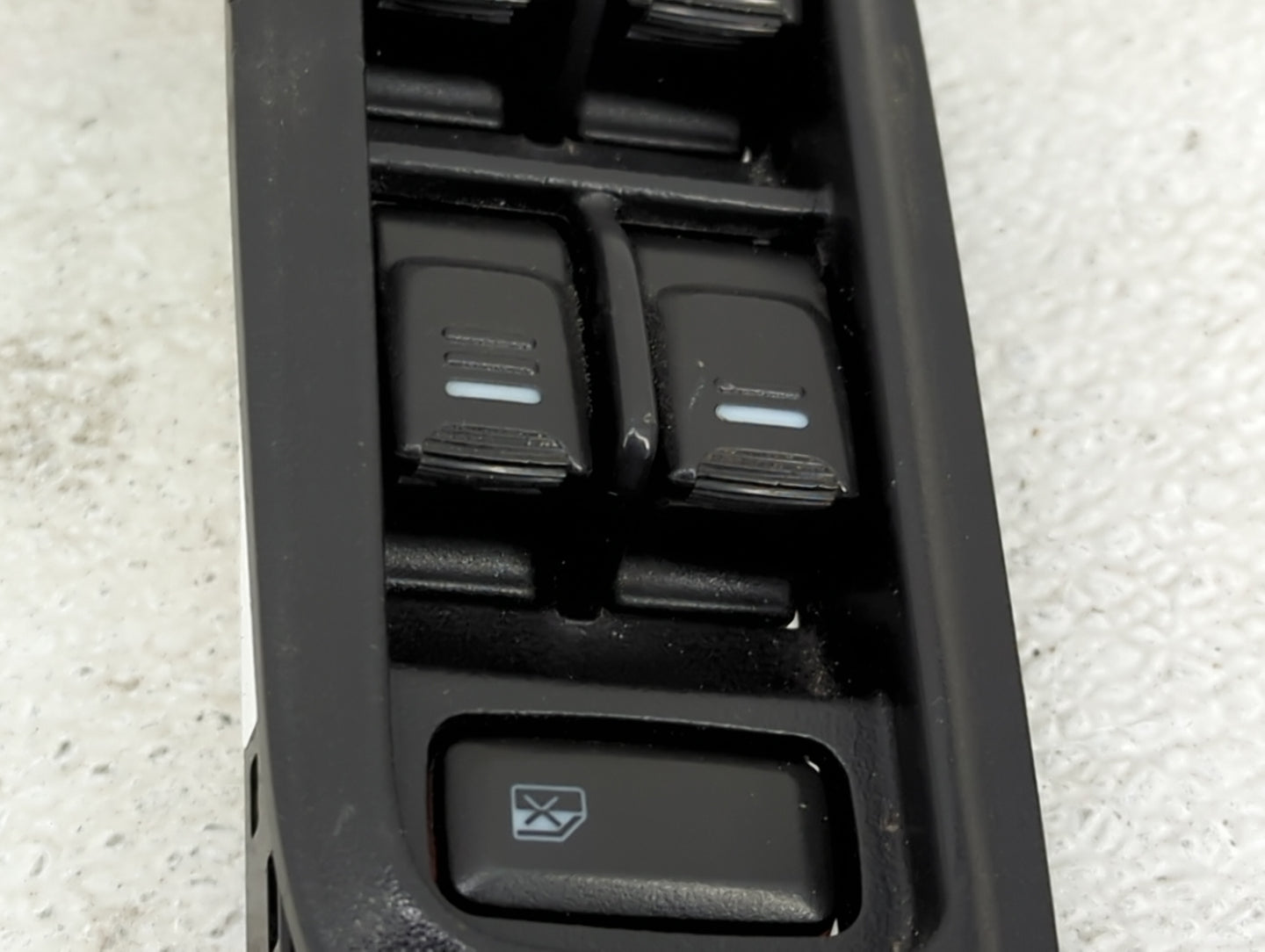 2006 Hummer H3 Master Power Window Switch Replacement Driver Side Left P/N:514632 Fits OEM Used Auto Parts - Oemusedautopart