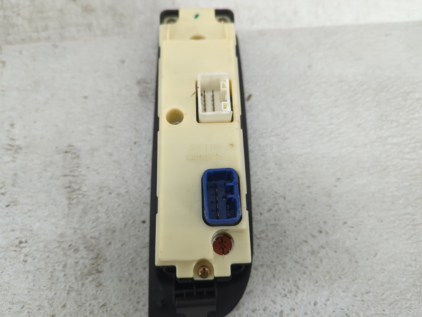 2006 Hummer H3 Master Power Window Switch Replacement Driver Side Left P/N:514632 Fits OEM Used Auto Parts - Oemusedautopart