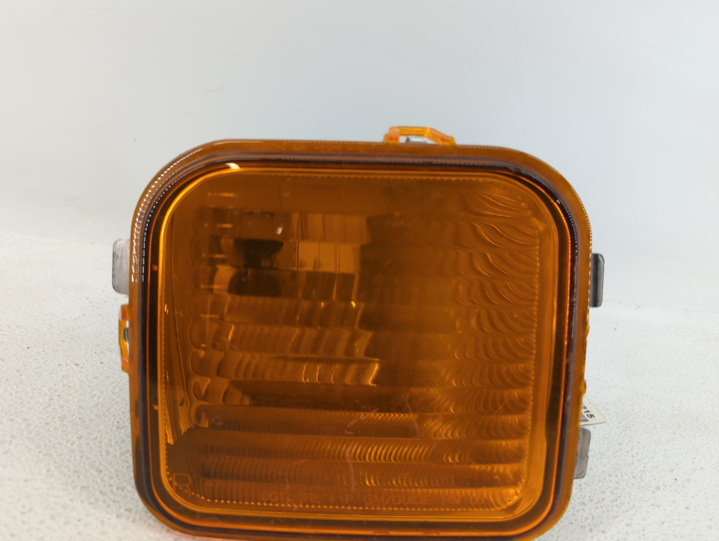 2006 Hummer H3 Third Brake Light Tail Light P/N:16532638 Fits OEM Used Auto Parts - Oemusedautoparts1.com