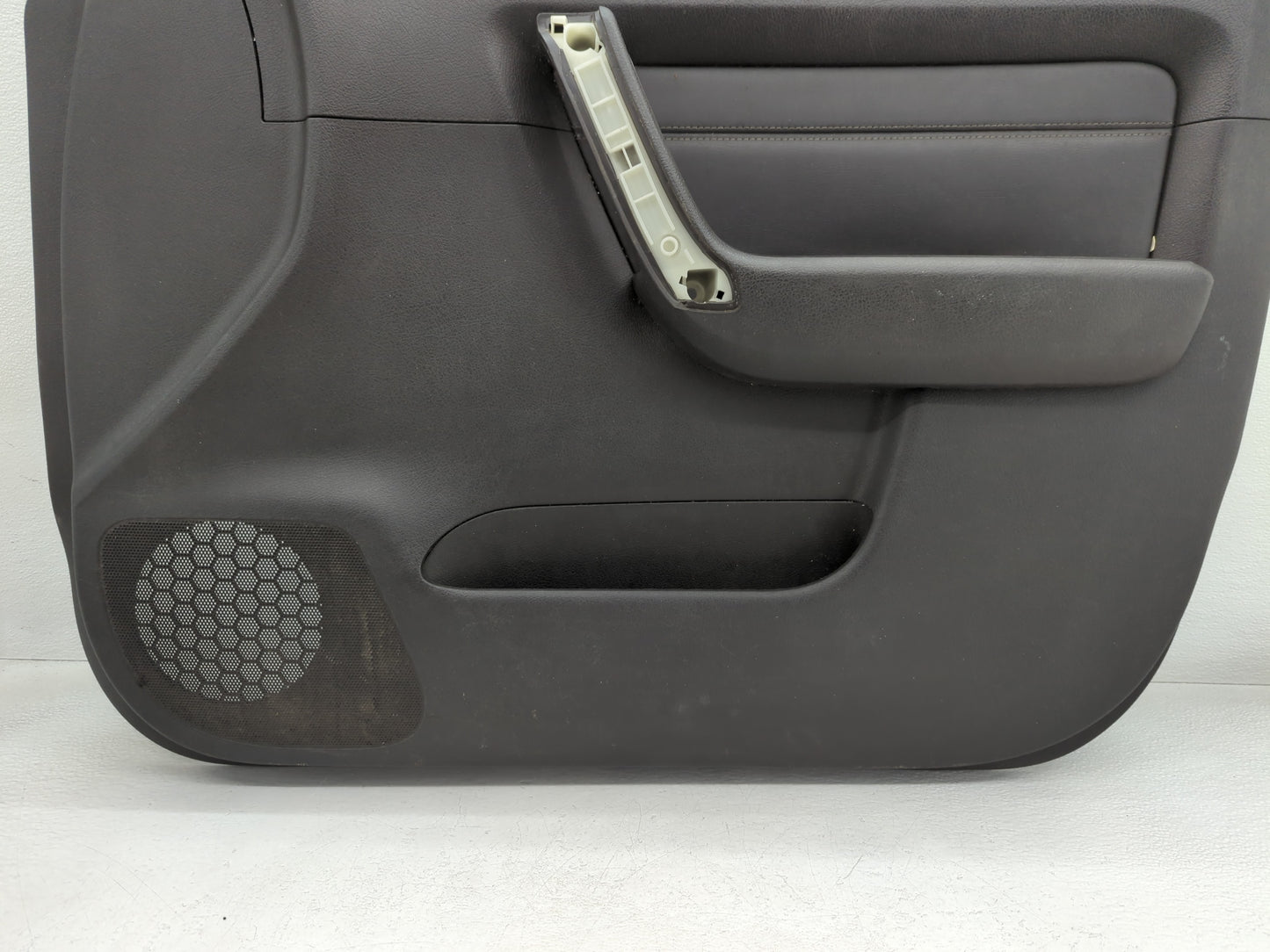 2006 Hummer H3 Front Right Passenger Interior Door Panel Trim - Oemusedautoparts1.com