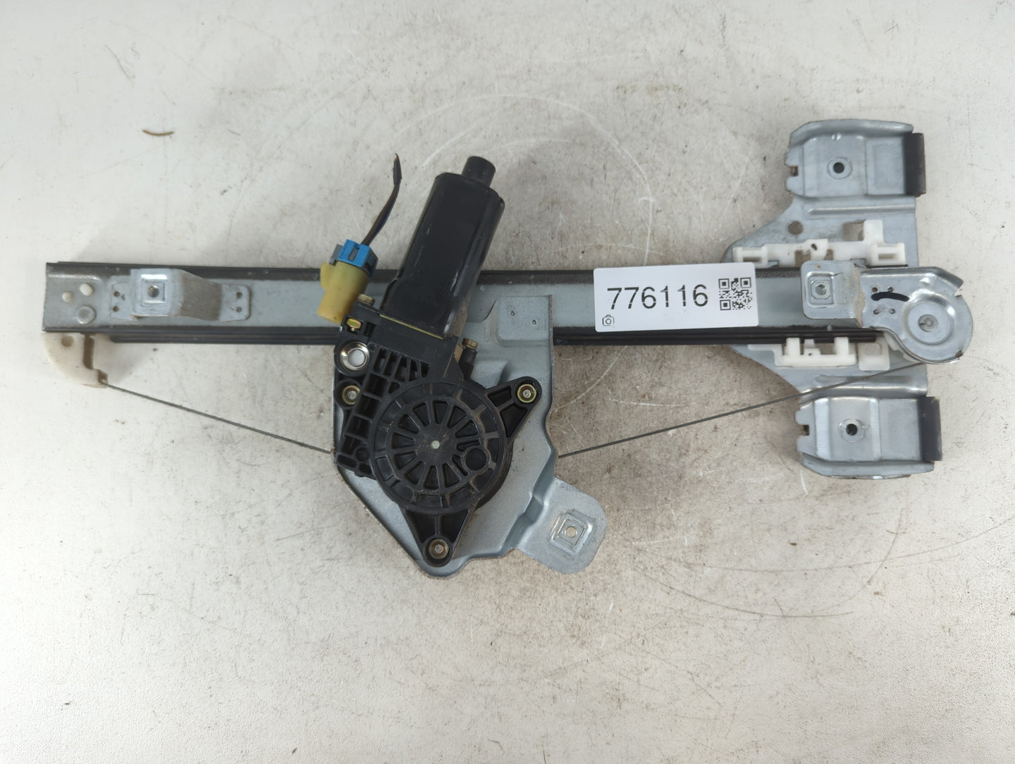 2006 Hummer H3 Driver Left Rear Window Regulator - Oemusedautoparts1.com