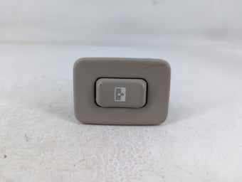 compare product 2006 Hummer H3 Sun Roof Moon Control Switch