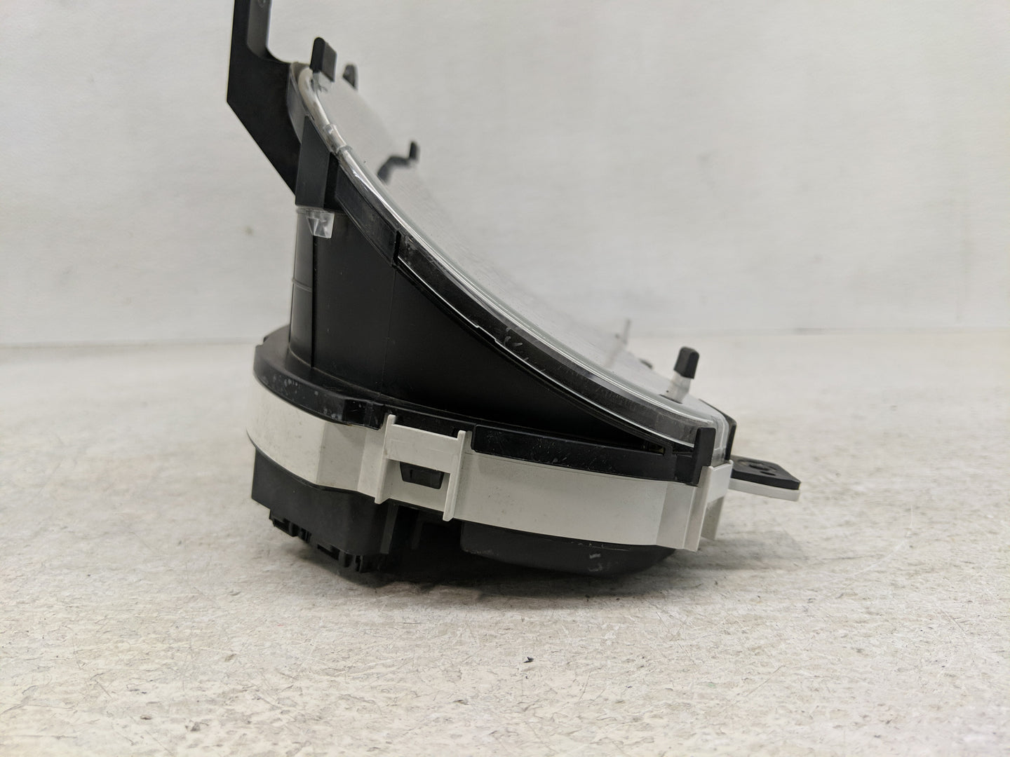 2006-2008 Hyundai Accent Instrument Cluster Speedometer Gauges P/N:94001-1E181 Fits Fits 2006 2007 2008 OEM Used Auto Parts 