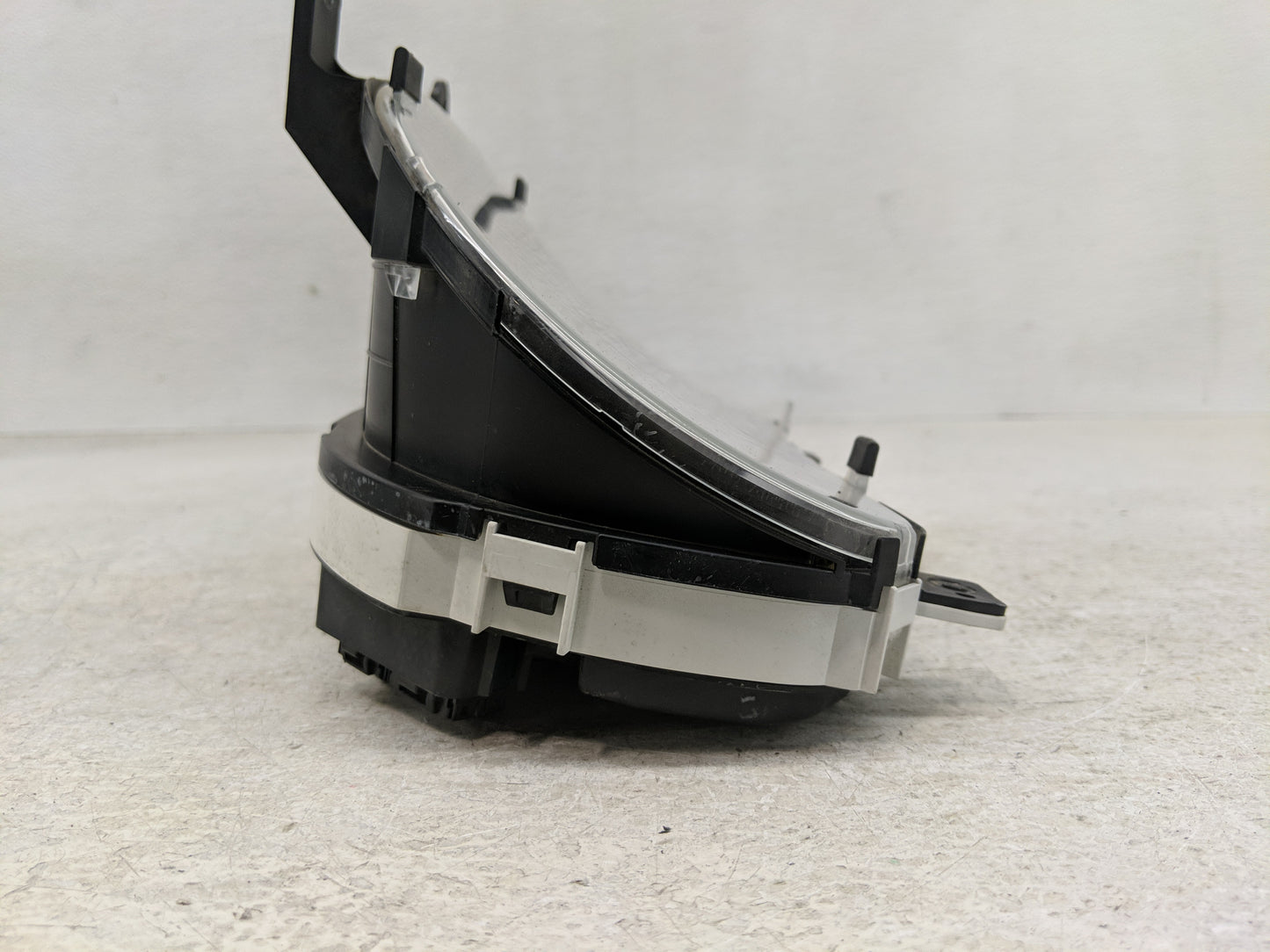 2006-2008 Hyundai Accent Instrument Cluster Speedometer Gauges P/N:94001-1E181 Fits Fits 2006 2007 2008 OEM Used Auto Parts 