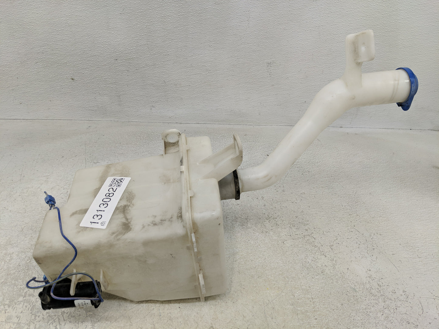 2006-2011 Hyundai Accent Windshield Washer Fluid Reservoir Bottle Oem - Oemusedautoparts1.com