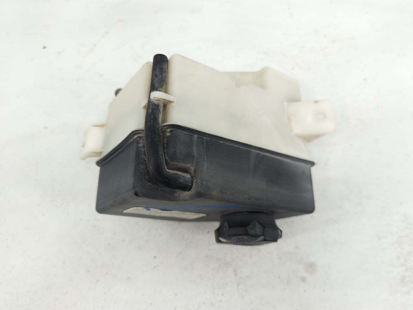 2006-2011 Hyundai Accent Radiator Coolant Overflow Expansion Tank Bottle - Oemusedautoparts1.com