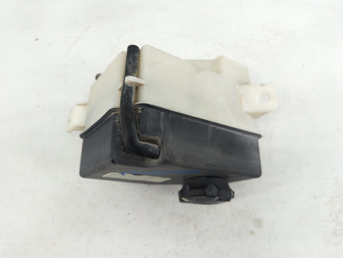 2006-2011 Hyundai Accent Radiator Coolant Overflow Expansion Tank Bottle 1367120 - Oemusedautoparts1.com