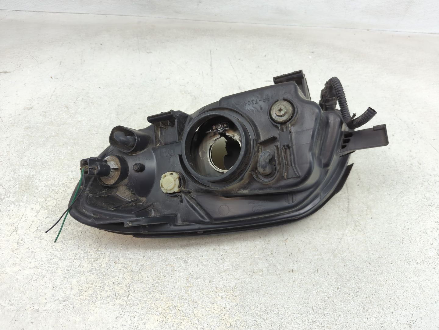 2006-2011 Hyundai Accent Passenger Right Oem Head Light Headlight Lamp - Oemusedautoparts1.com