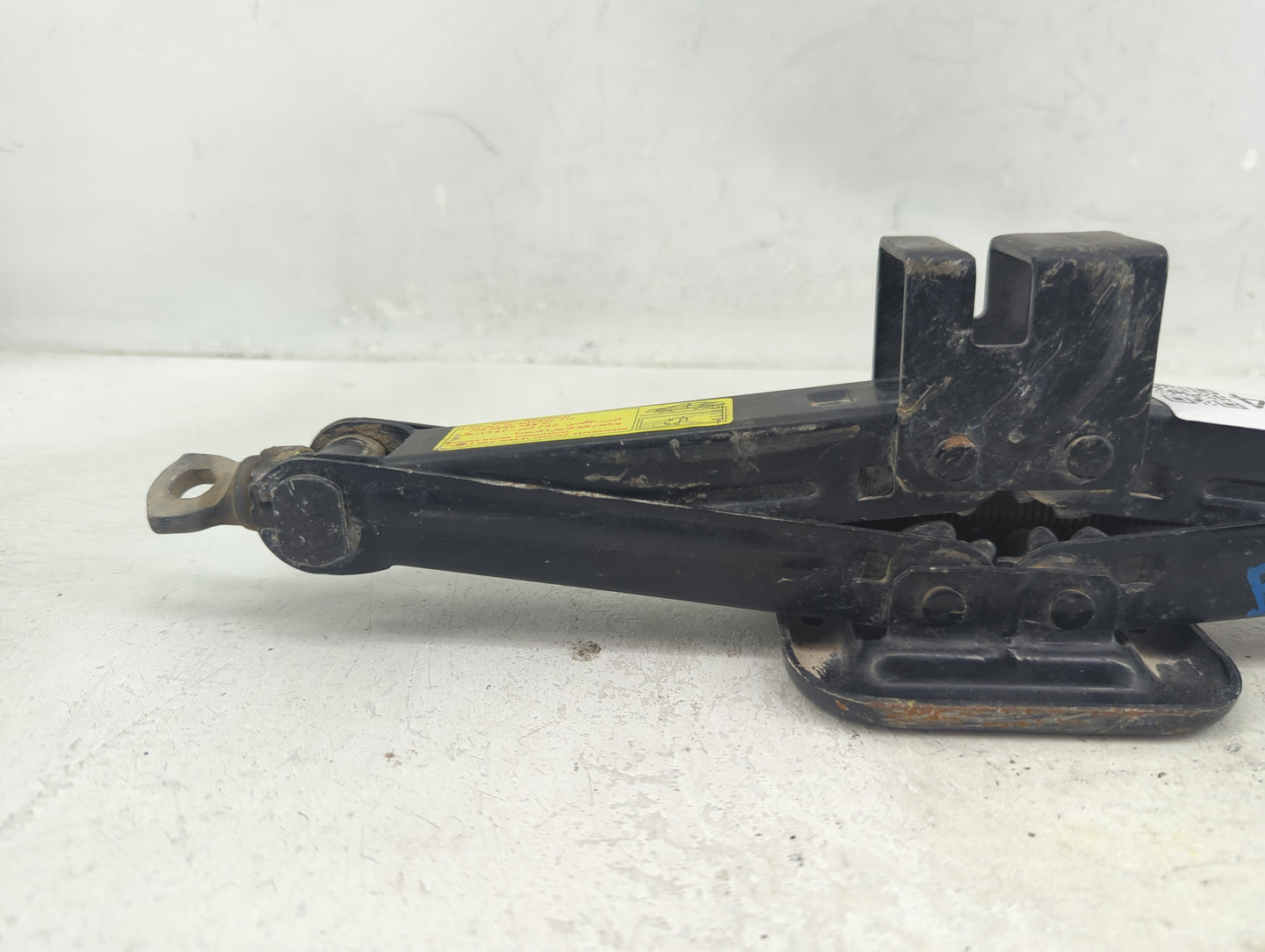 2006 Hyundai Accent Spare Scissor Car Jack - Oemusedautoparts1.com