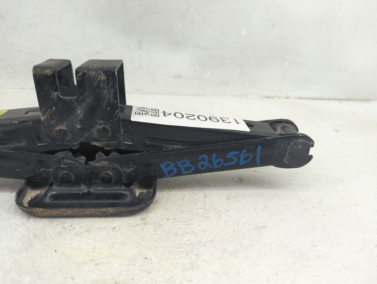 2006 Hyundai Accent Spare Scissor Car Jack - Oemusedautoparts1.com