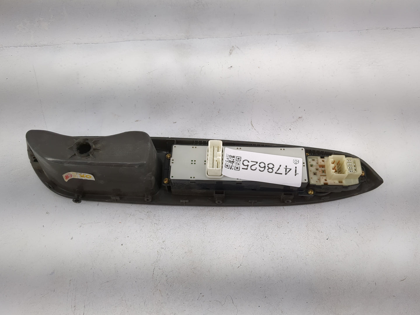2006-2011 Hyundai Accent Master Power Window Switch Replacement Driver Side Left P/N:202004436 Fits OEM Used Auto Parts - Oe