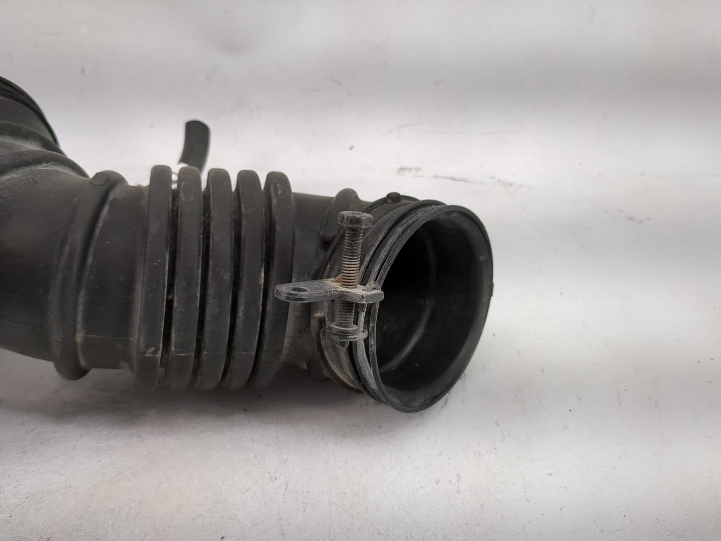 2006 Hyundai Accent Air Cleaner Intake-duct Hose Tube 1478986 - Oemusedautoparts1.com