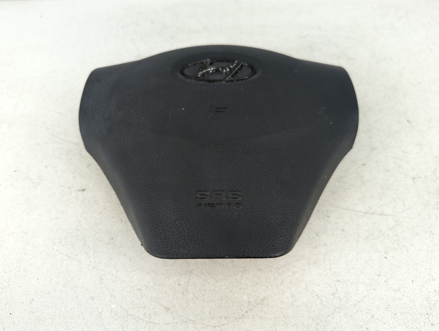 2006-2007 Hyundai Accent Air Bag Driver Left Steering Wheel Mounted Fits Fits 2006 2007 OEM Used Auto Parts - Oemusedautopar