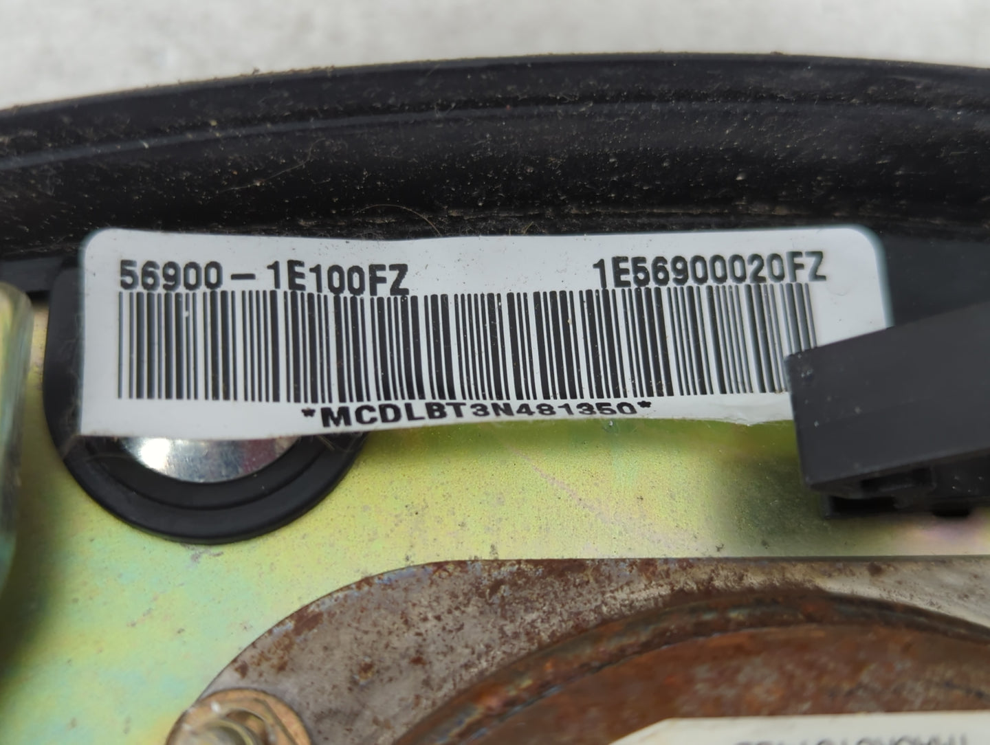 2006-2007 Hyundai Accent Air Bag Driver Left Steering Wheel Mounted Fits Fits 2006 2007 OEM Used Auto Parts - Oemusedautopar
