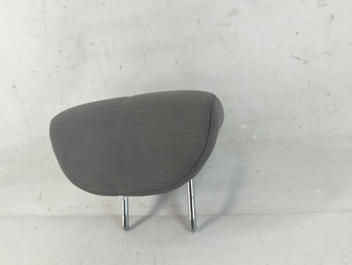 2006-2011 Hyundai Accent Headrest Head Rest Rear Center Seat Fits Fits 2006 2007 2008 2009 2010 2011 OEM Used Auto Parts - O