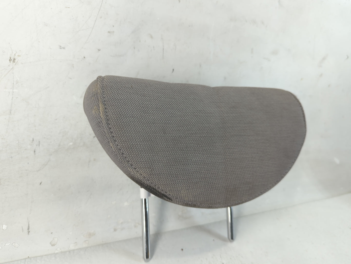 2004-2006 Hyundai Accent Headrest Head Rest Rear Seat Fits Fits 2004 2005 2006 OEM Used Auto Parts - Oemusedautoparts1.com