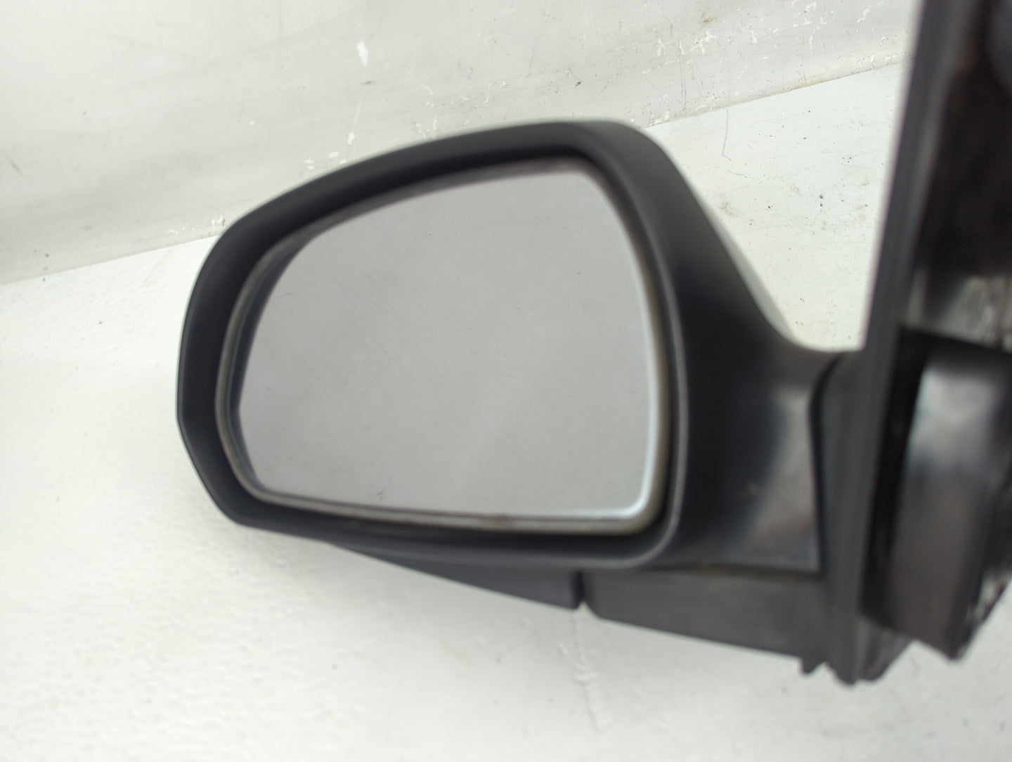 2001-2006 Hyundai Elantra Side Mirror Replacement Driver Left View Door Mirror P/N:E4012152 E4012151 Fits OEM Used Auto Part