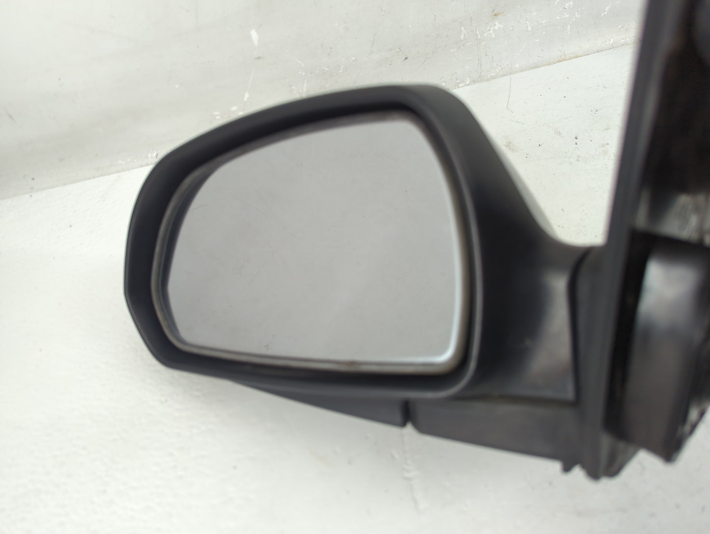 2001-2006 Hyundai Elantra Side Mirror Replacement Driver Left View Door Mirror P/N:E4012152 E4012151 Fits OEM Used Auto Part