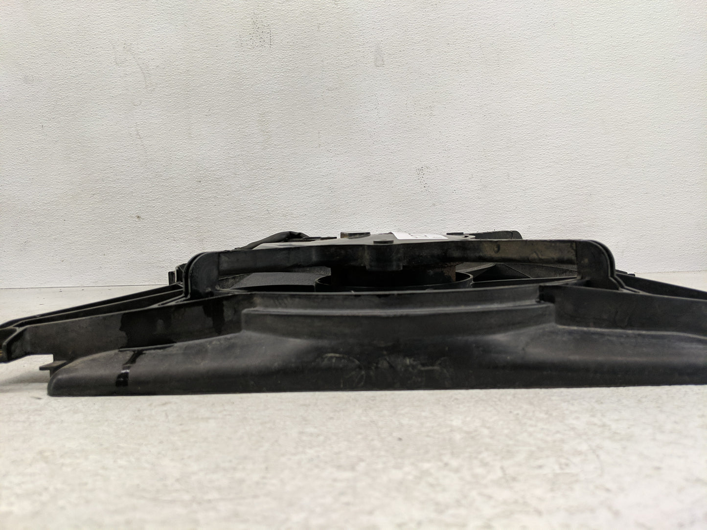 2001-2006 Hyundai Elantra Electric Radiator Cooling Fan Motor Assembly P/N:253502D001 Fits Fits 2001 2002 2003 2004 2005 200
