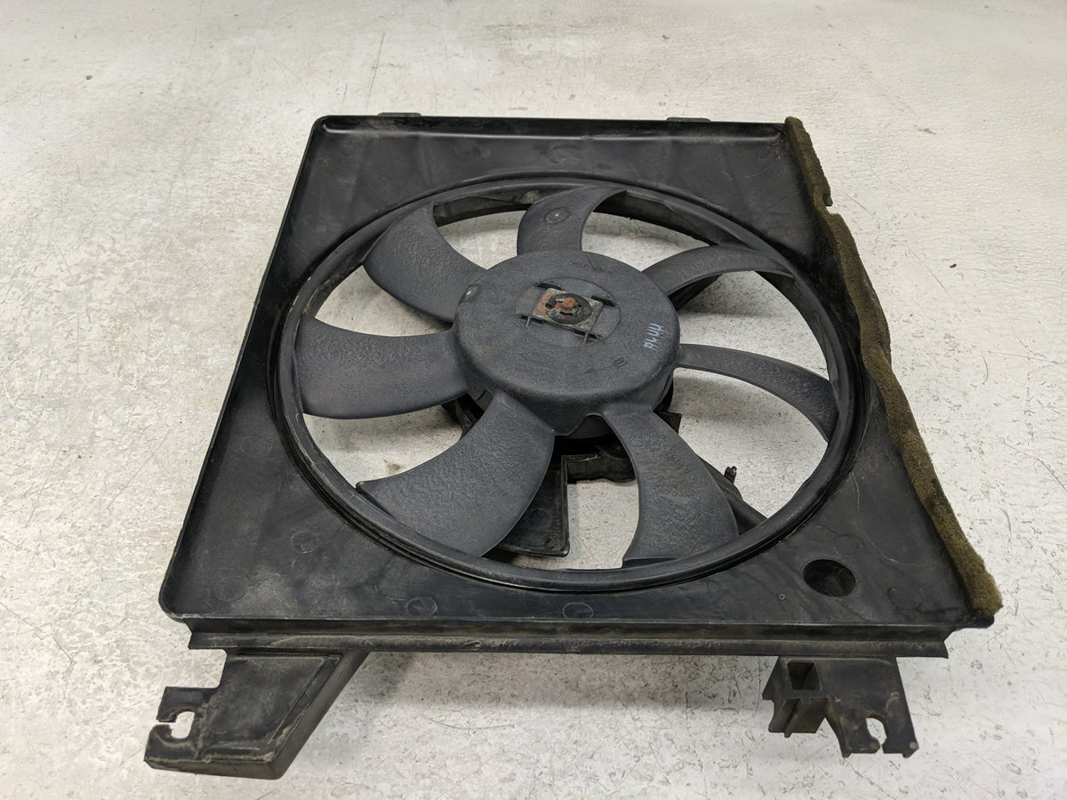 2001-2006 Hyundai Elantra Electric Radiator Cooling Fan Motor Assembly P/N:253502D001 Fits Fits 2001 2002 2003 2004 2005 200