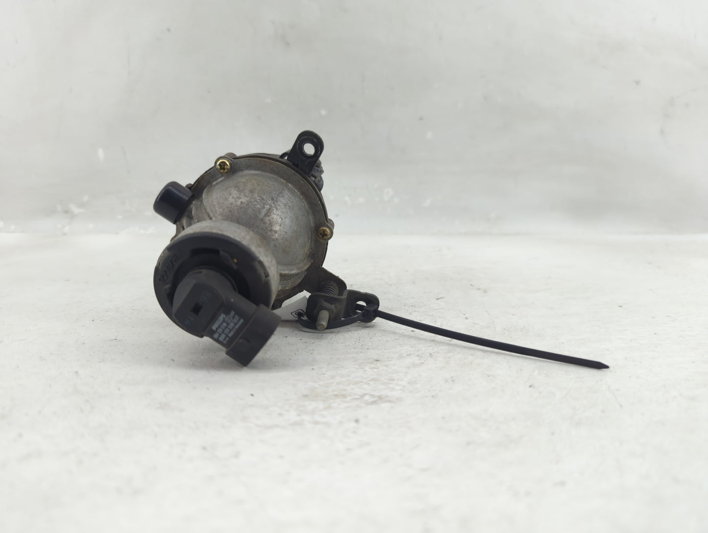 2004-2006 Hyundai Elantra Passenger Right Oem Front Light Lamp - Oemusedautoparts1.com