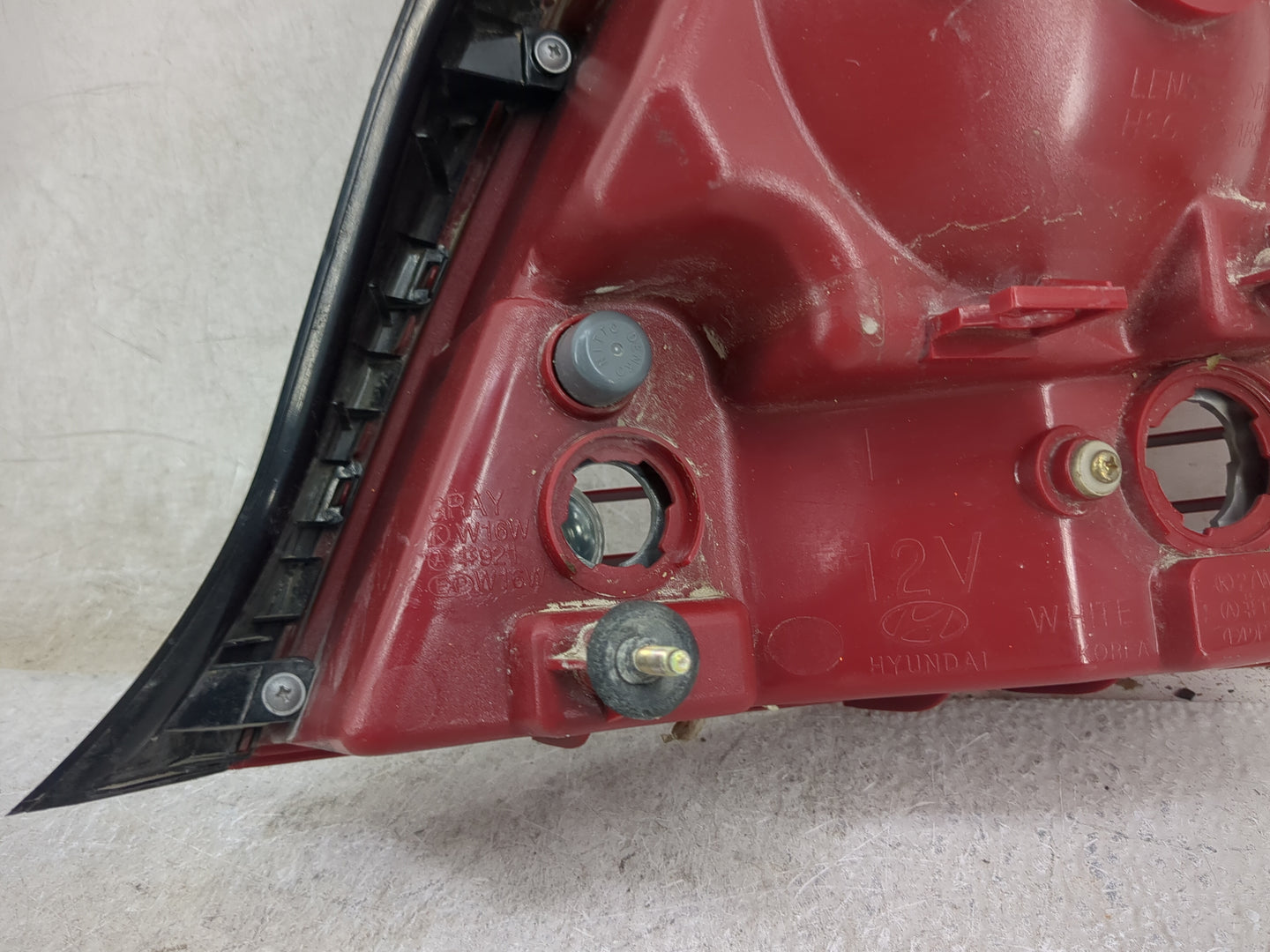 2004-2006 Hyundai Elantra Tail Light Assembly Driver Left OEM Fits Fits 2004 2005 2006 OEM Used Auto Parts - Oemusedautopart