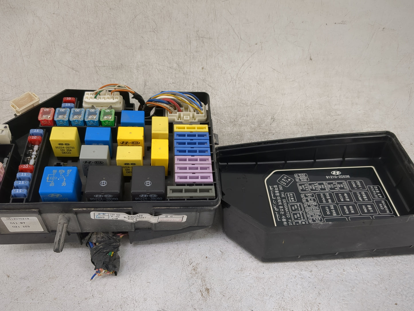 2004-2006 Hyundai Elantra Fusebox Fuse Box Panel Relay Module P/N:91210-2D036 Fits Fits 2003 2004 2005 2006 2007 2008 OEM Us