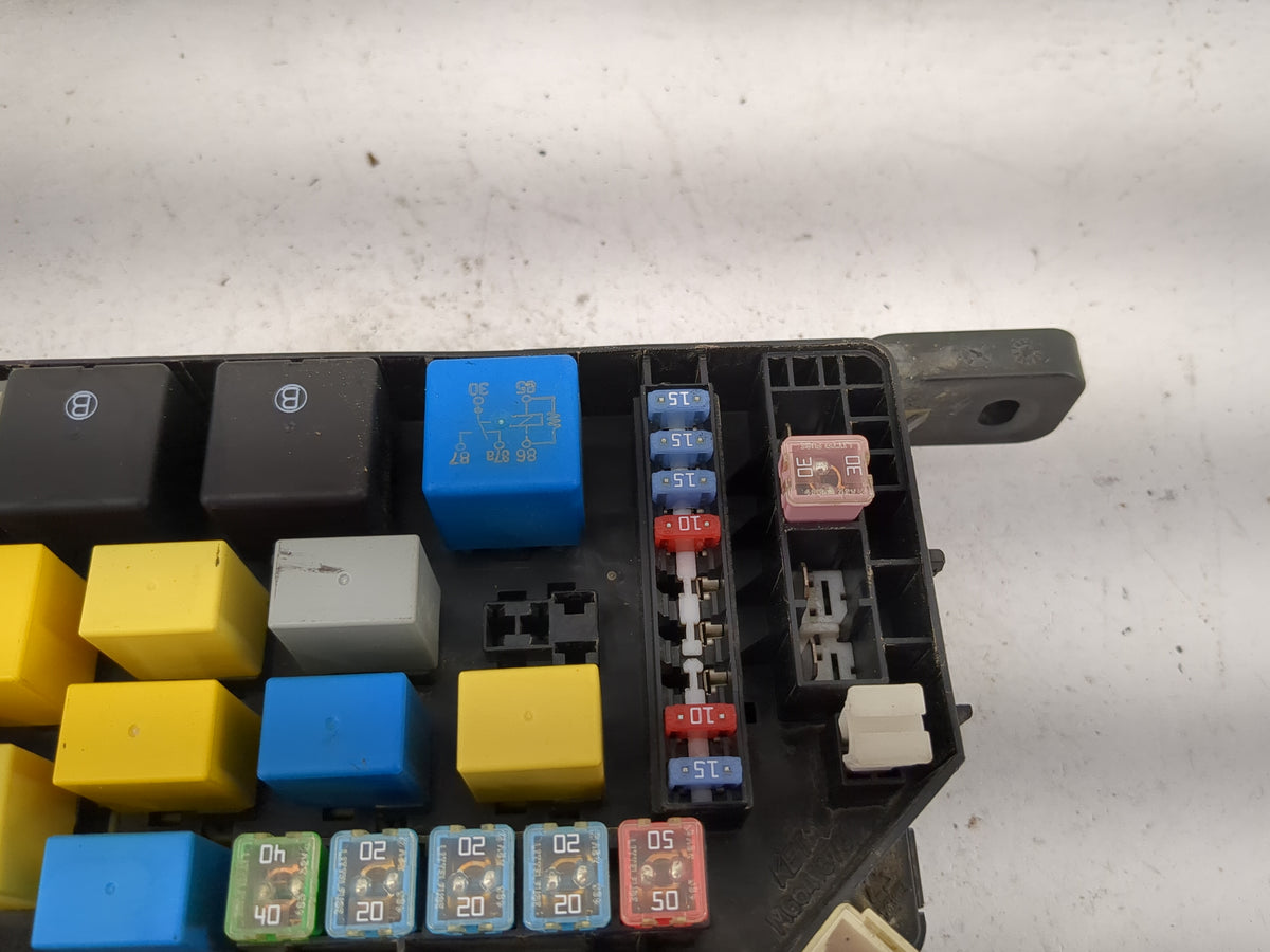 2004-2006 Hyundai Elantra Fusebox Fuse Box Panel Relay Module P/N:0605150237 Fits Fits 2003 2004 2005 2006 2007 2008 OEM Use