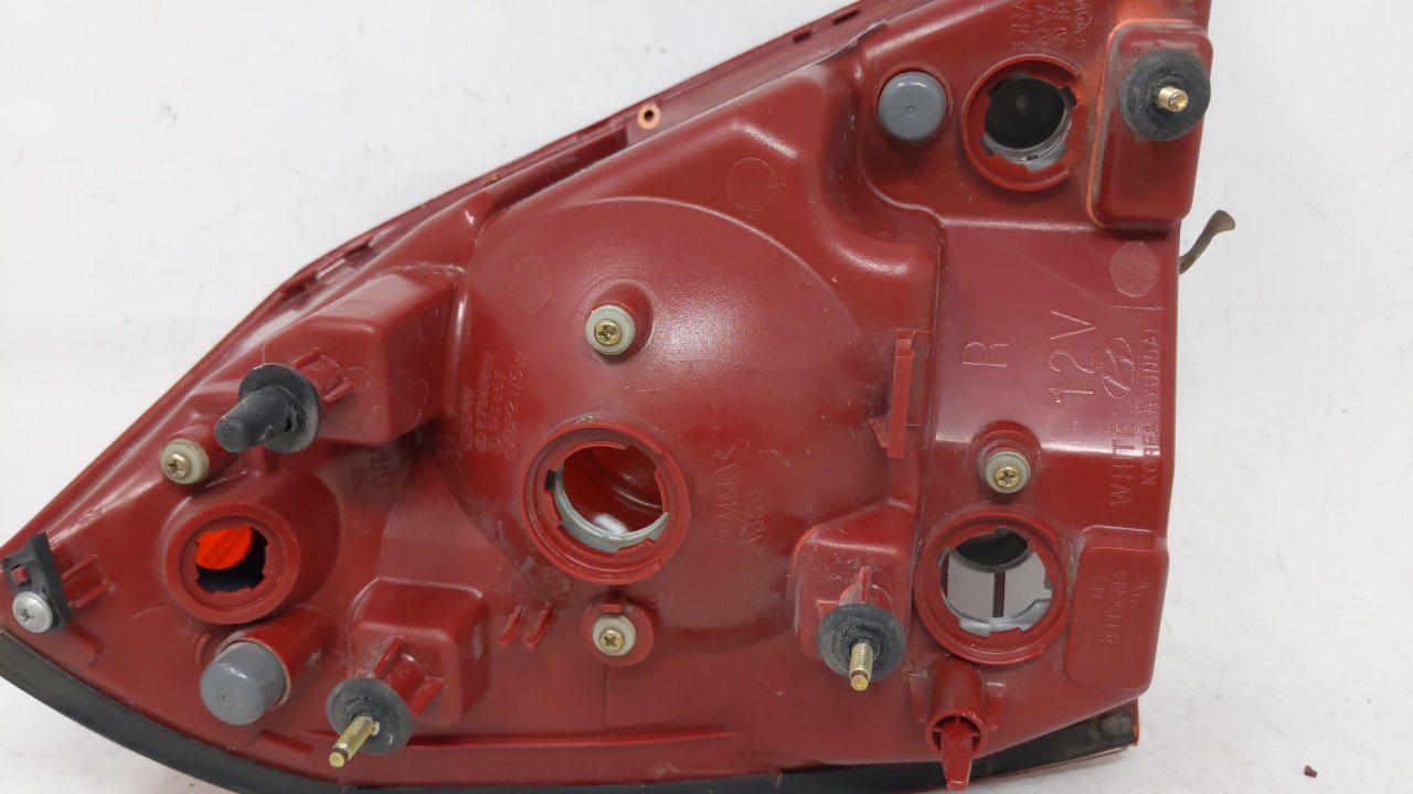 2004-2006 Hyundai Elantra Tail Light Assembly Passenger Right OEM Fits Fits 2004 2005 2006 OEM Used Auto Parts - Oemusedauto