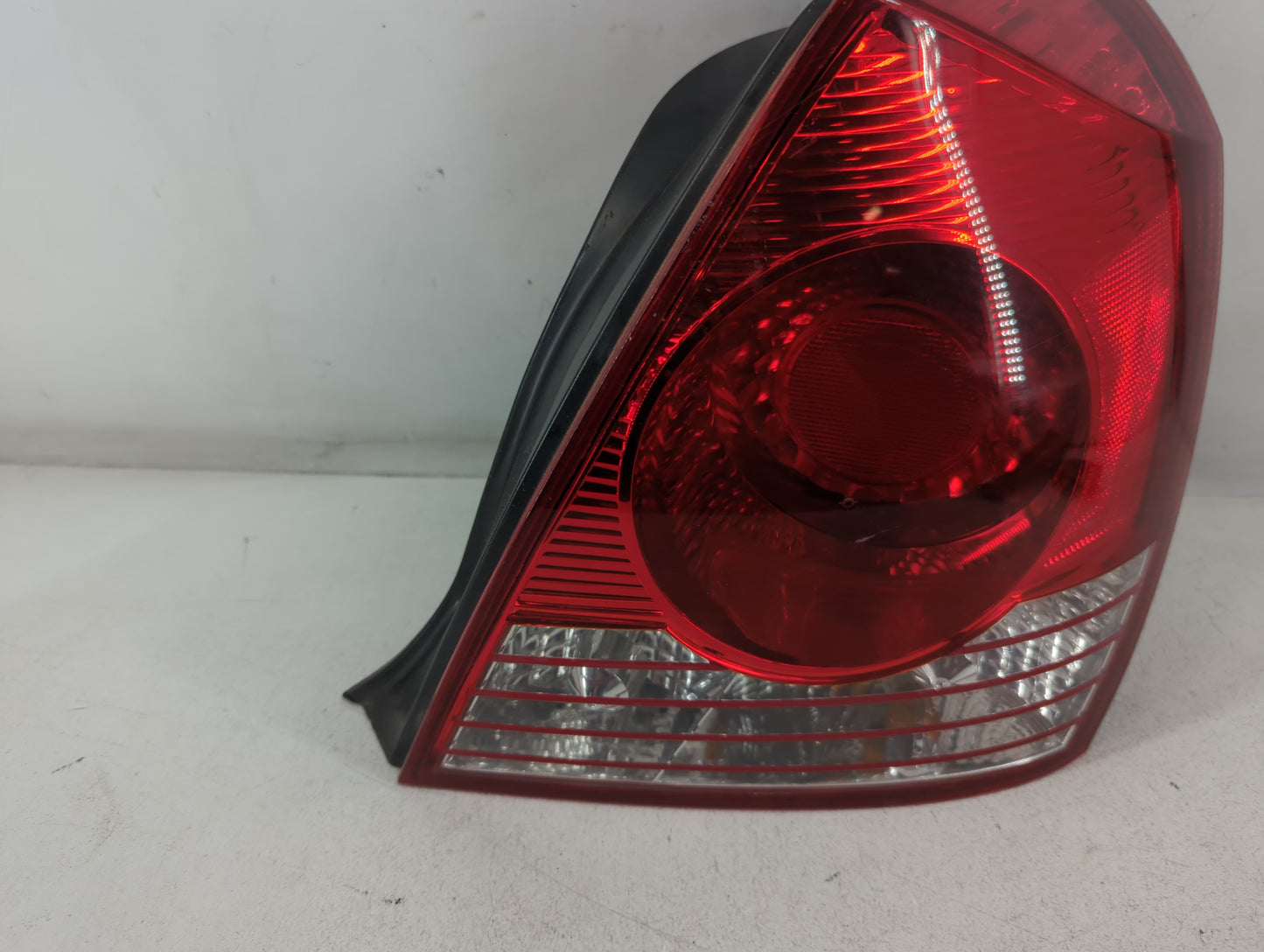 2004-2006 Hyundai Elantra Tail Light Assembly Passenger Right OEM Fits Fits 2004 2005 2006 OEM Used Auto Parts - Oemusedauto