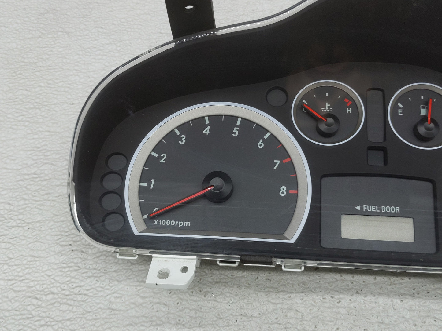 2005-2006 Hyundai Santa Fe Instrument Cluster Speedometer Gauges P/N:94001-26750 Fits Fits 2005 2006 OEM Used Auto Parts - O