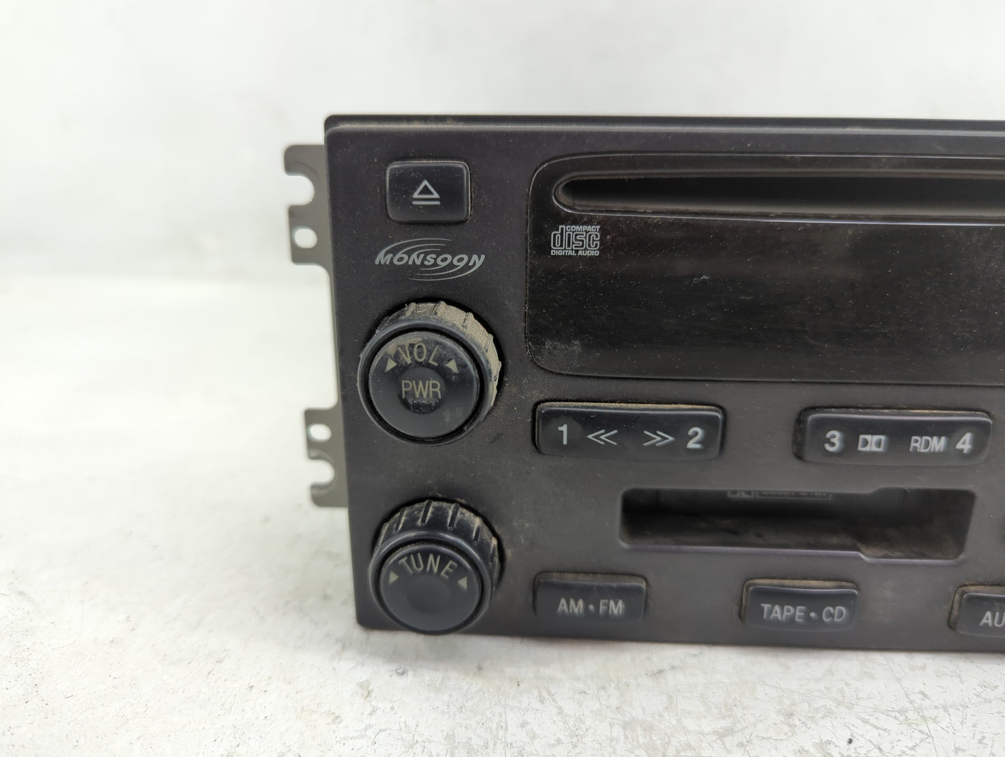 2001-2006 Hyundai Santa Fe Radio AM FM Cd Player Receiver Replacement P/N:12220029 Fits Fits 2001 2002 2003 2004 2005 2006 O