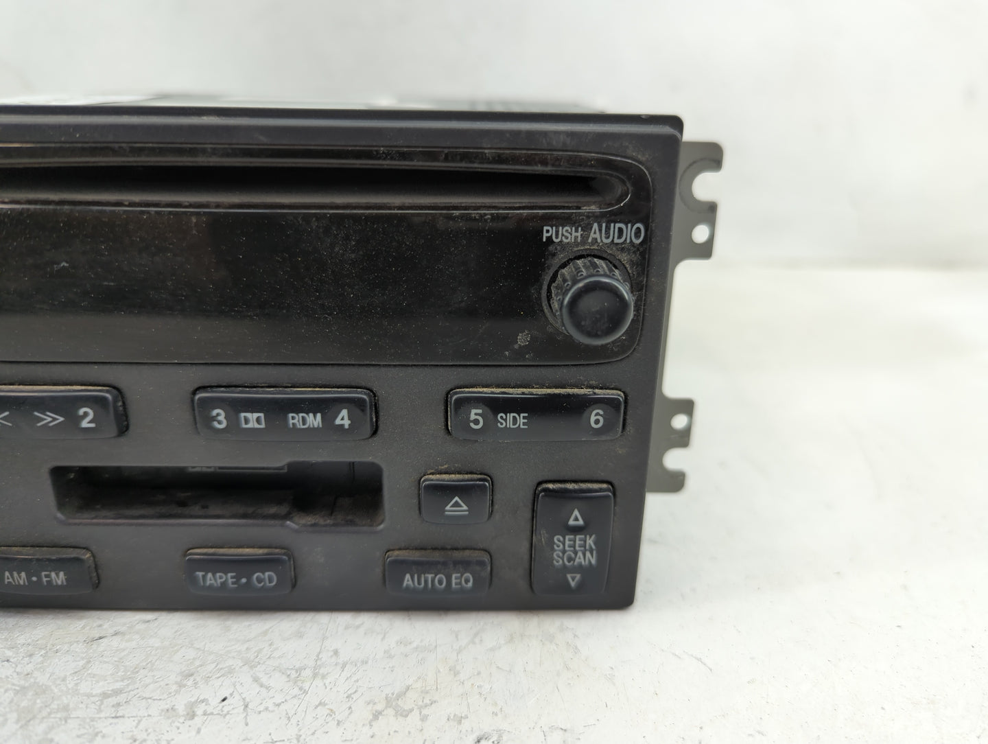 2001-2006 Hyundai Santa Fe Radio AM FM Cd Player Receiver Replacement P/N:12220029 Fits Fits 2001 2002 2003 2004 2005 2006 O