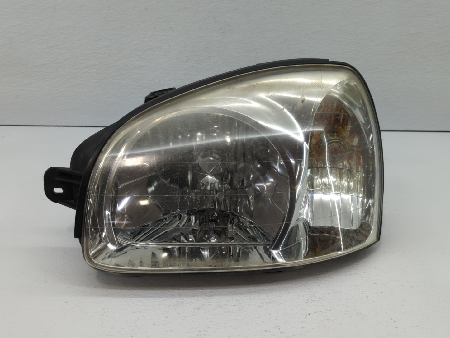 2004-2006 Hyundai Santa Fe Driver Left Oem Head Light Headlight Lamp - Oemusedautoparts1.com