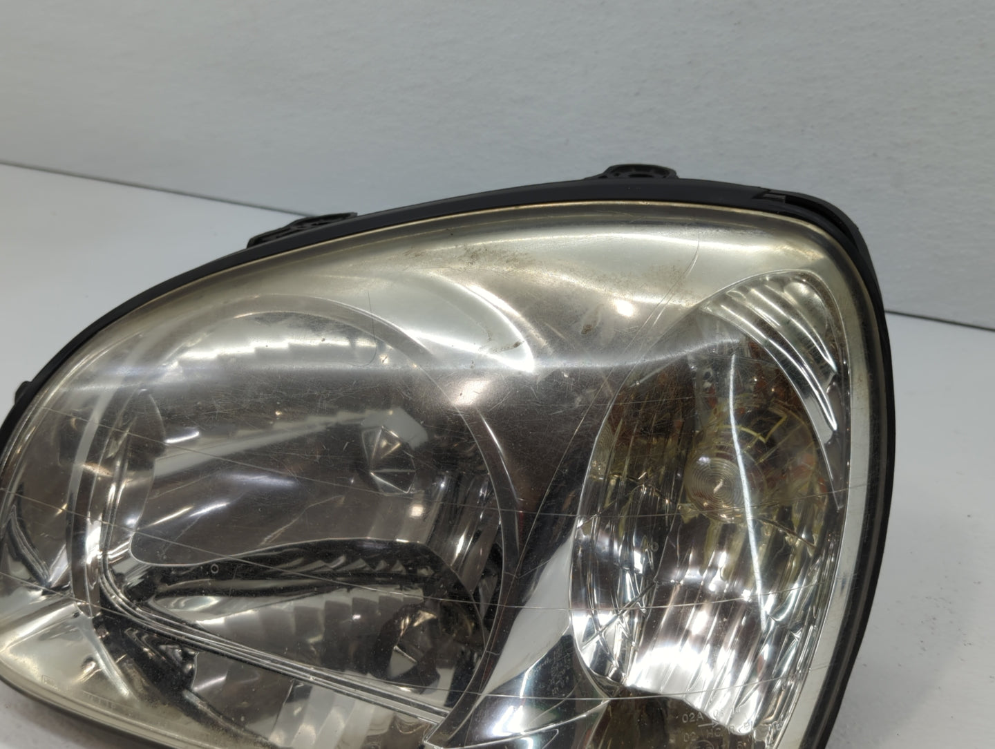 2004-2006 Hyundai Santa Fe Driver Left Oem Head Light Headlight Lamp - Oemusedautoparts1.com