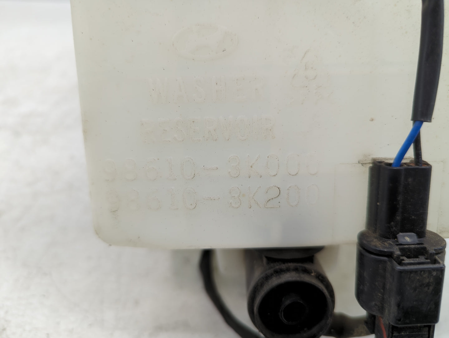 2006-2010 Hyundai Sonata Windshield Washer Fluid Reservoir Bottle Oem - Oemusedautoparts1.com