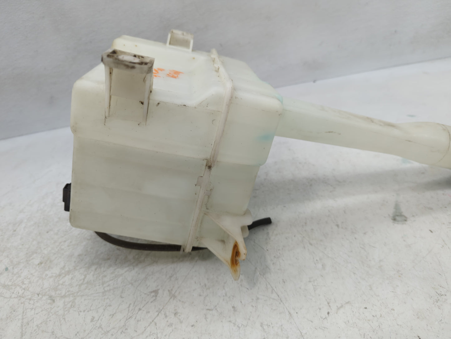 2006-2010 Hyundai Sonata Windshield Washer Fluid Reservoir Bottle Oem - Oemusedautoparts1.com