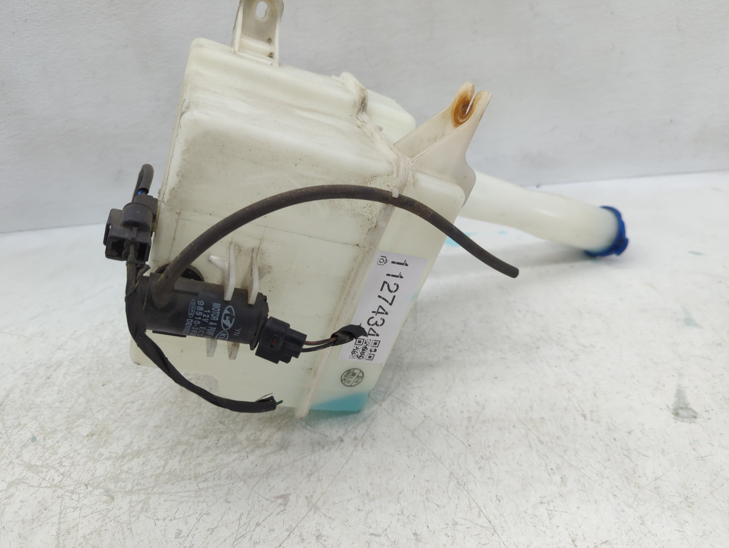2006-2010 Hyundai Sonata Windshield Washer Fluid Reservoir Bottle Oem - Oemusedautoparts1.com