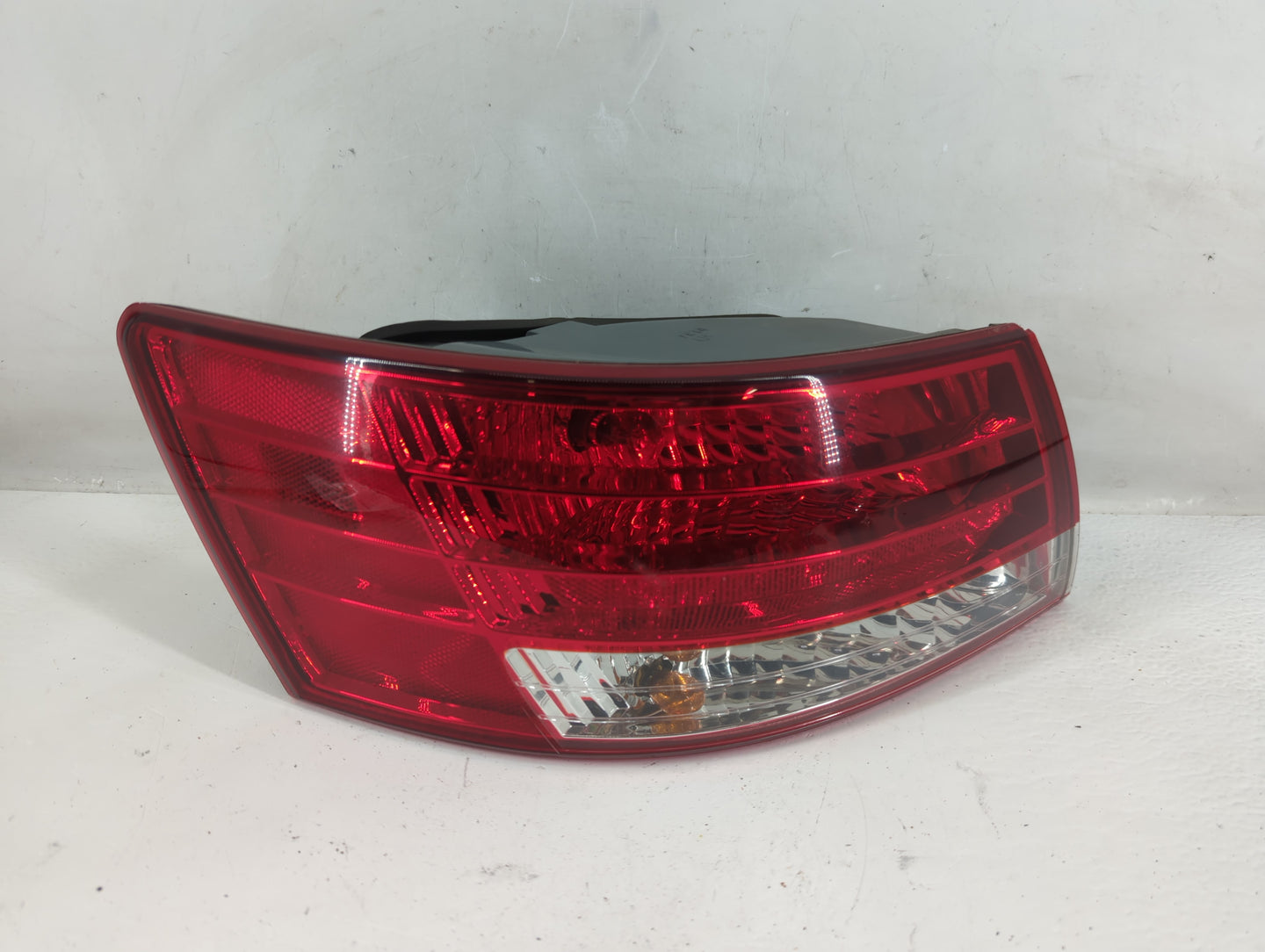 2006-2008 Hyundai Sonata Tail Light Assembly Driver Left OEM Fits Fits 2006 2007 2008 OEM Used Auto Parts - Oemusedautoparts