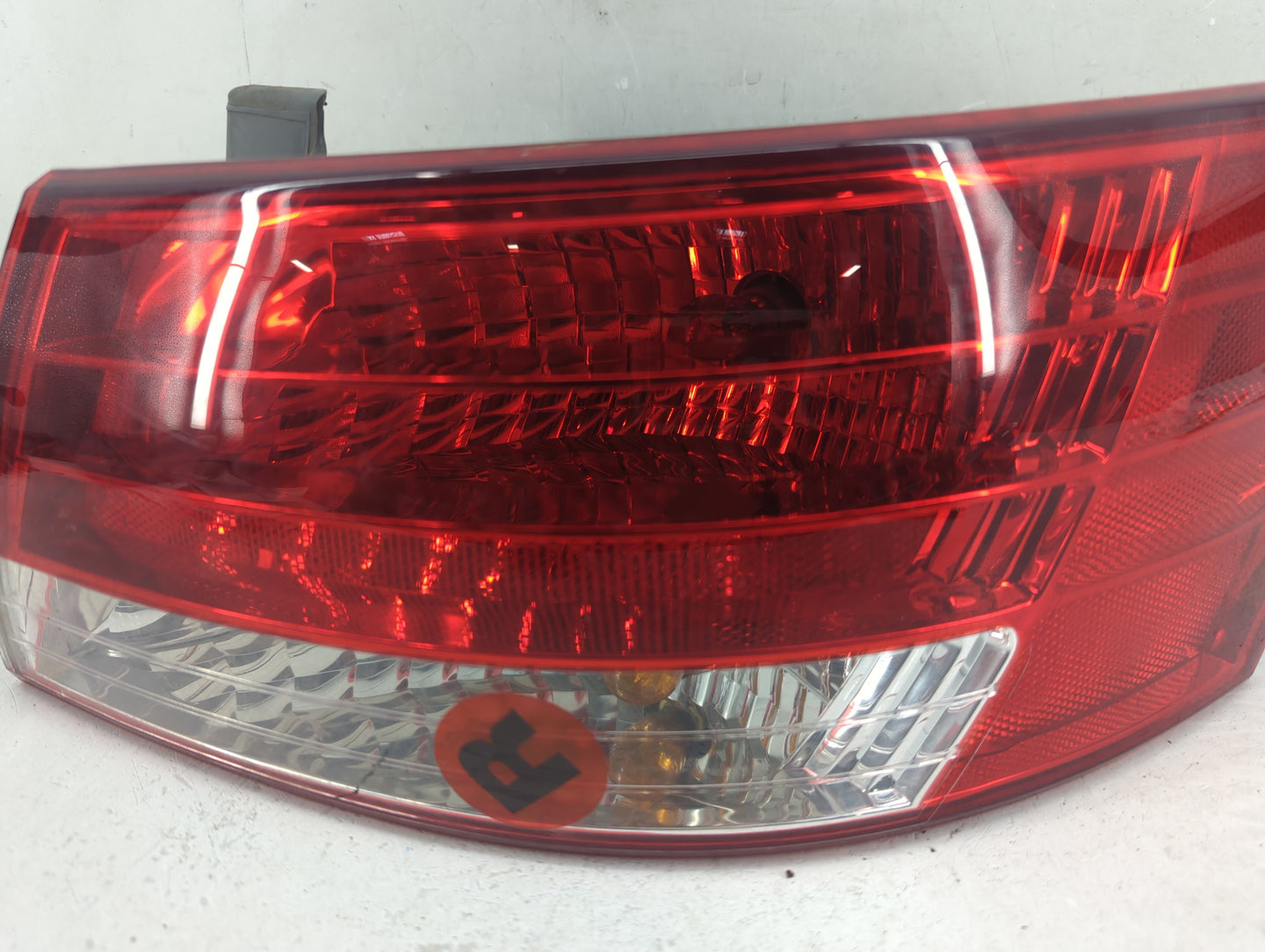 2006-2008 Hyundai Sonata Tail Light Assembly Passenger Right OEM P/N:92402-0A Fits Fits 2006 2007 2008 OEM Used Auto Parts -