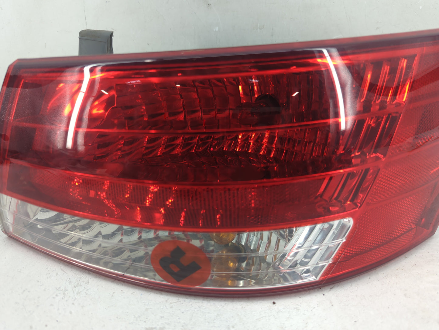 2006-2008 Hyundai Sonata Tail Light Assembly Passenger Right OEM P/N:92402-0A Fits Fits 2006 2007 2008 OEM Used Auto Parts -