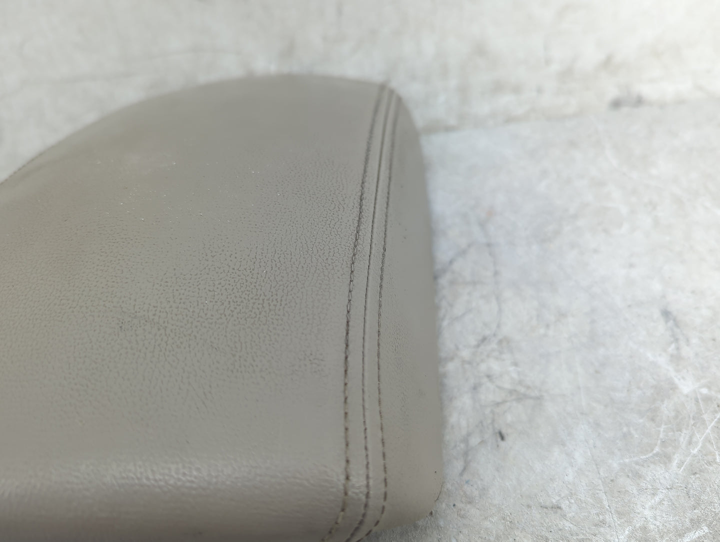 2006 Hyundai Sonata Center Console Armrest Cover Lid Fits OEM Used Auto Parts - Oemusedautoparts1.com