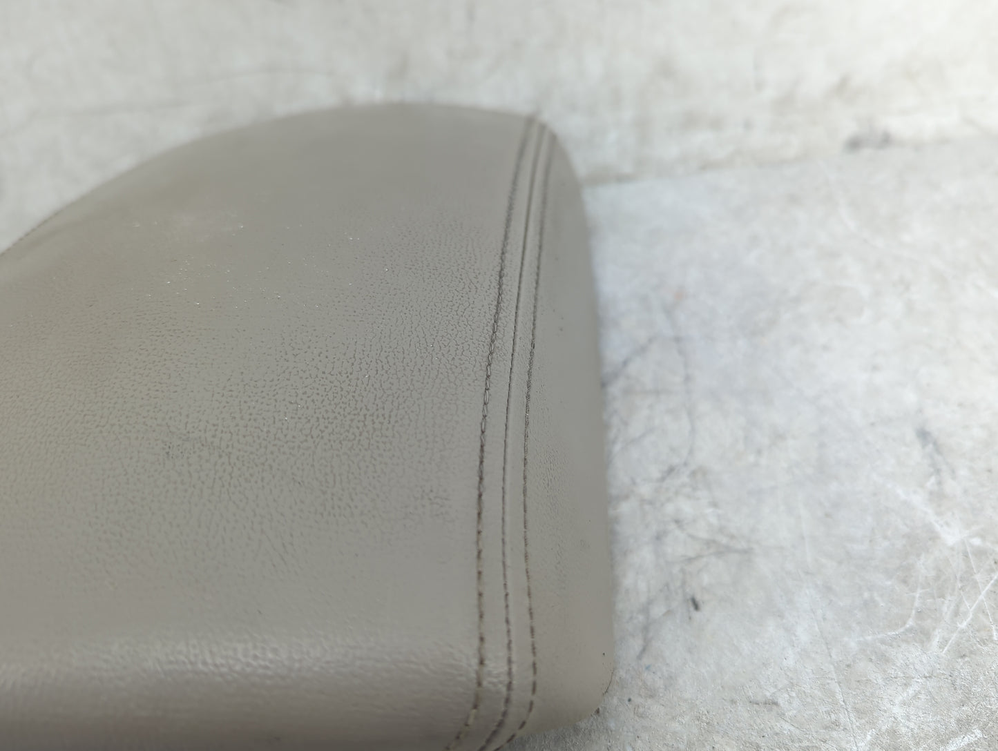 2006 Hyundai Sonata Center Console Armrest Cover Lid Fits OEM Used Auto Parts - Oemusedautoparts1.com
