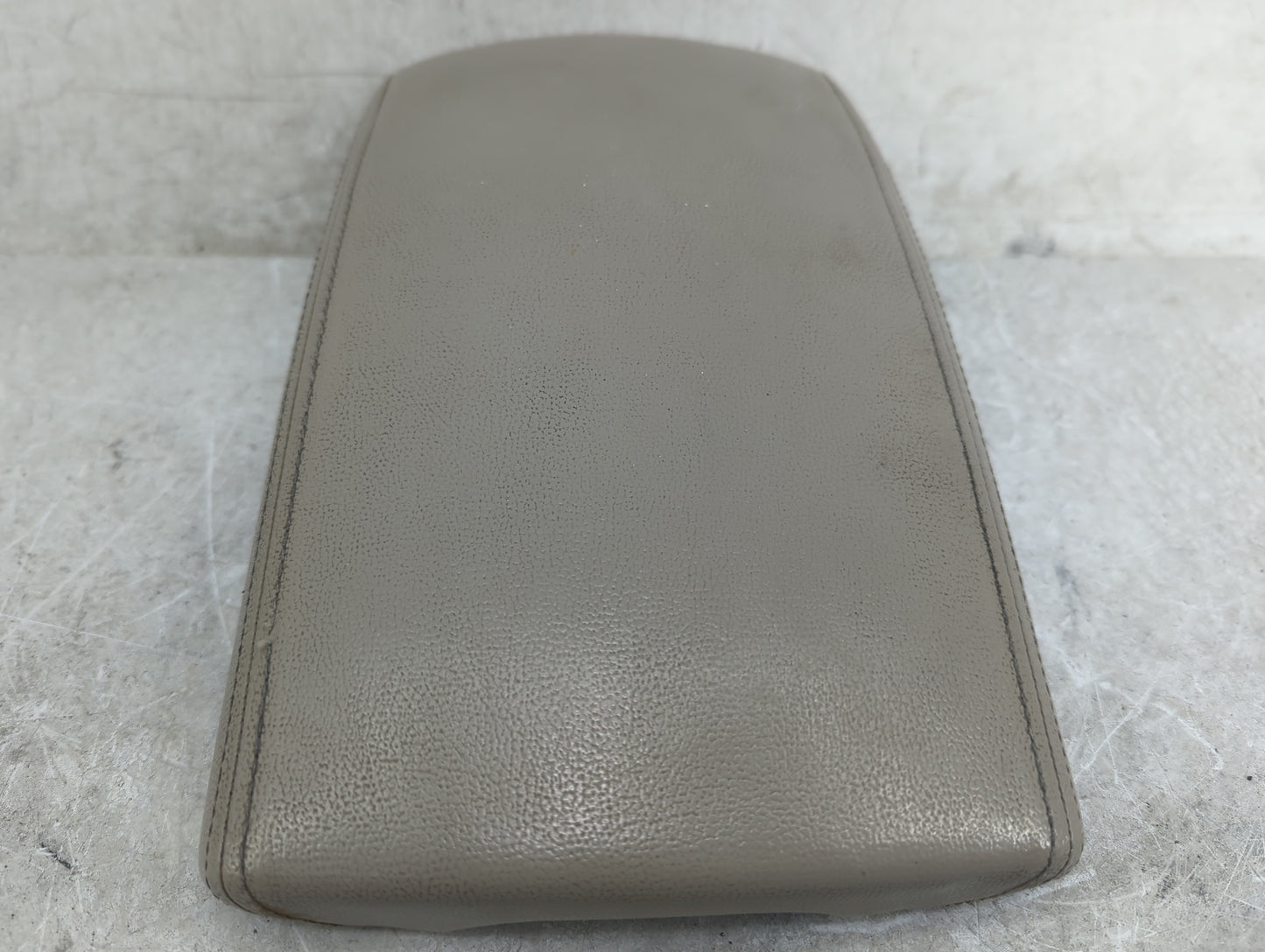2006 Hyundai Sonata Center Console Armrest Cover Lid Fits OEM Used Auto Parts - Oemusedautoparts1.com