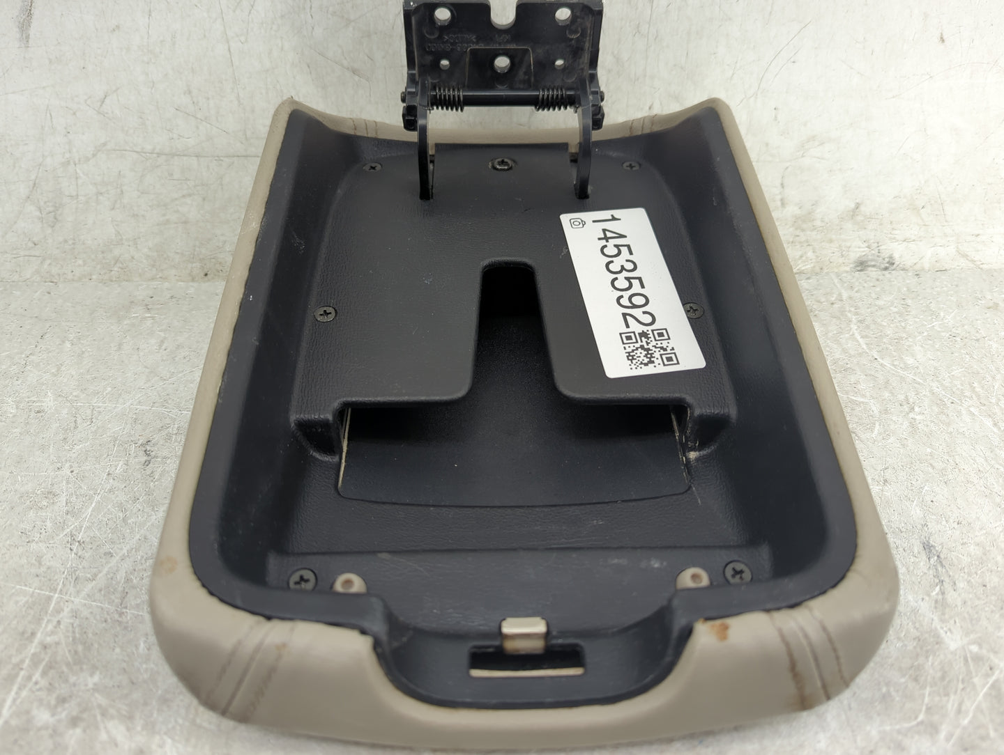 2006 Hyundai Sonata Center Console Armrest Cover Lid Fits OEM Used Auto Parts - Oemusedautoparts1.com