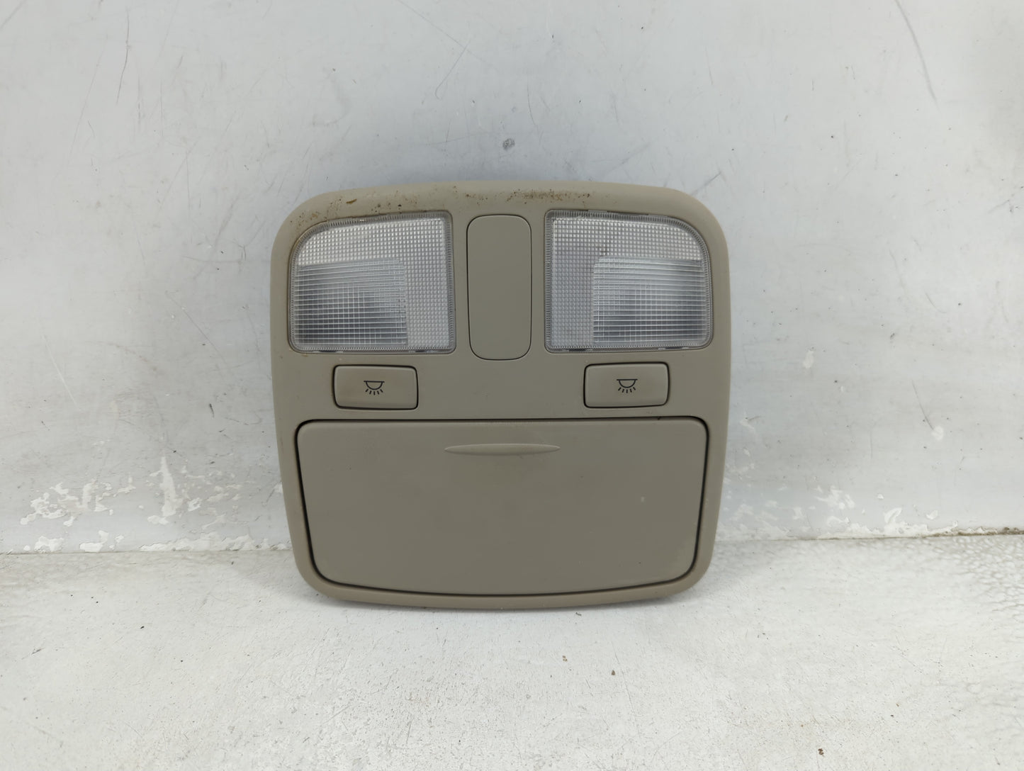 2006 Hyundai Sonata Overhead Roof Console - Oemusedautoparts1.com