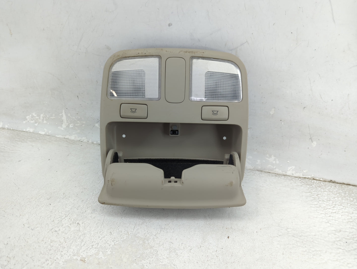 2006 Hyundai Sonata Overhead Roof Console - Oemusedautoparts1.com