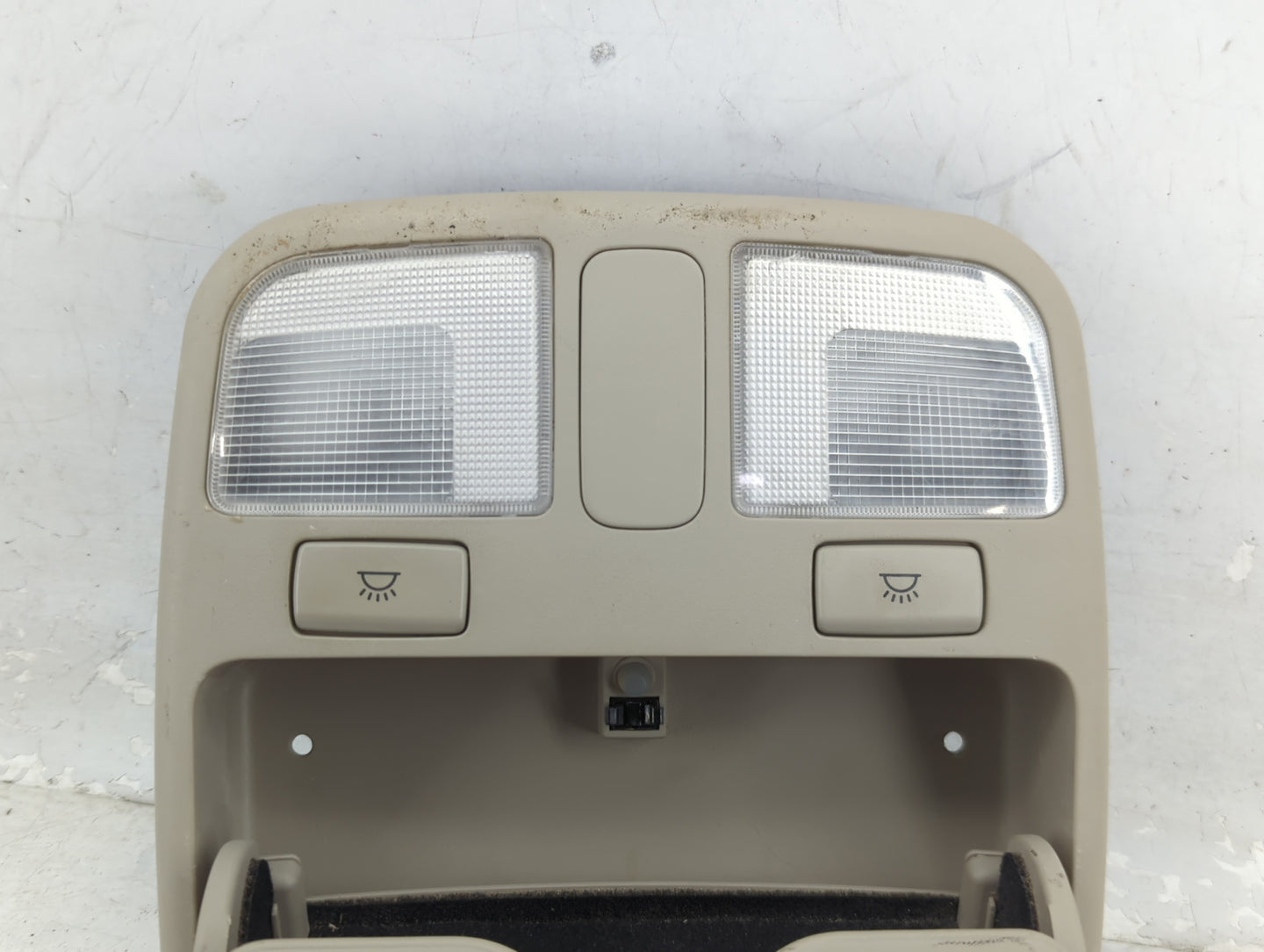 2006 Hyundai Sonata Overhead Roof Console - Oemusedautoparts1.com