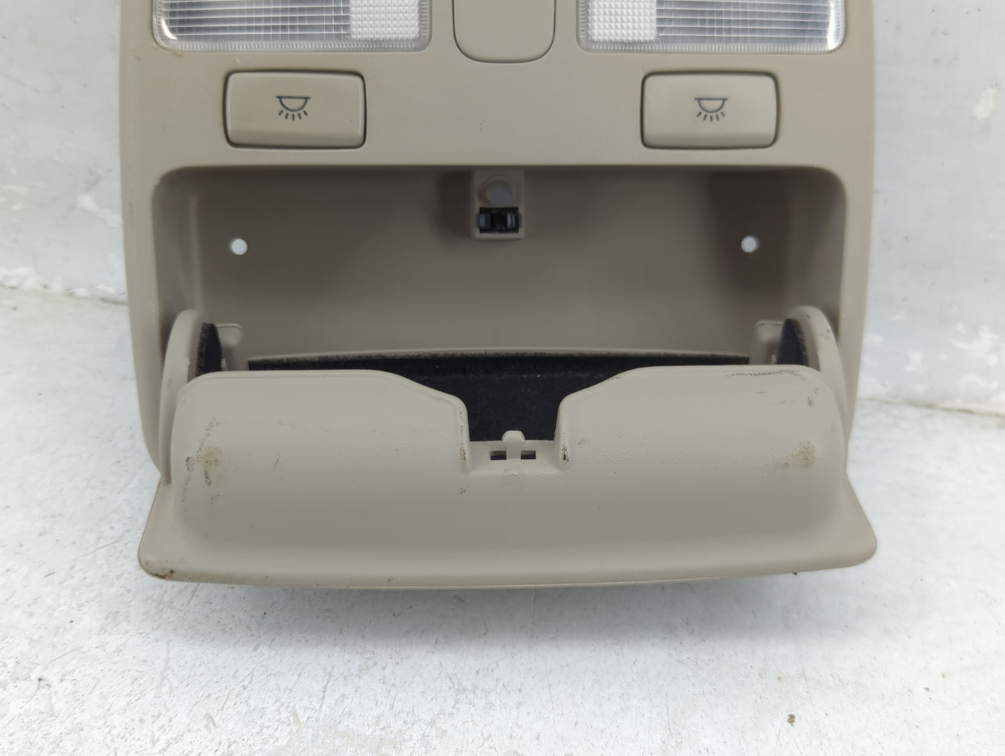 2006 Hyundai Sonata Overhead Roof Console - Oemusedautoparts1.com