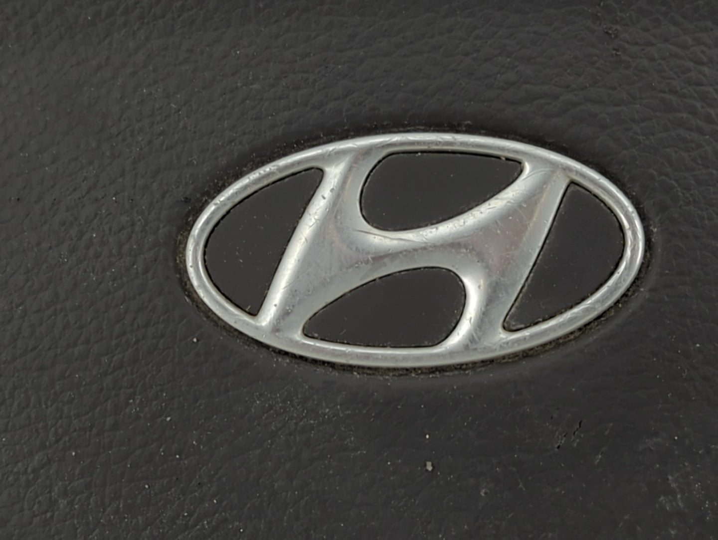 2006 Hyundai Sonata Air Bag Driver Left Steering Wheel Mounted - Oemusedautoparts1.com